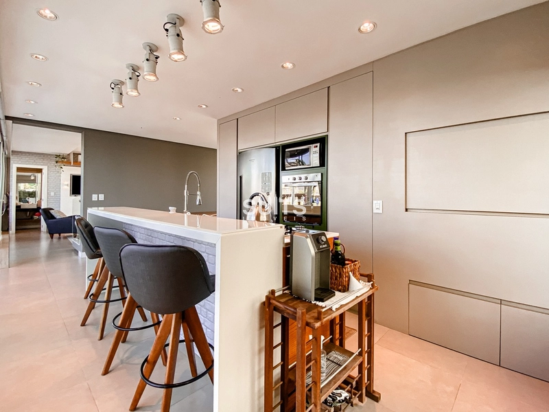 Excelente sobrado com ótima localização no condomínio Quintas do Lago: 10ª foto da galeria de imagens do imóvel