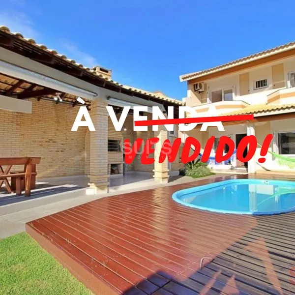 Excelente duplex sobrado muito bem localizado no Centro de Xangri-Lá: 1ª foto da galeria de imagens do imóvel