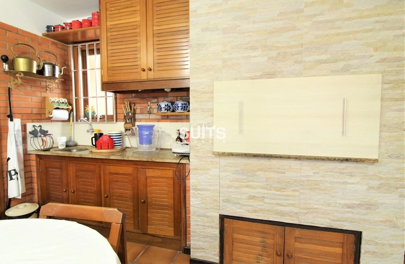 Ótimo sobrado com 02 terrenos no centro de Xangri-Lá: 10ª foto da galeria de imagens do imóvel