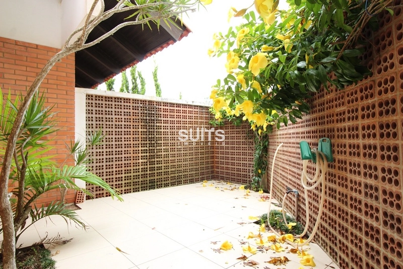 Ótimo sobrado com 02 terrenos no centro de Xangri-Lá: 26ª foto da galeria de imagens do imóvel