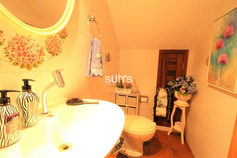 Ótimo sobrado com 02 terrenos no centro de Xangri-Lá: 13ª foto da galeria de imagens do imóvel