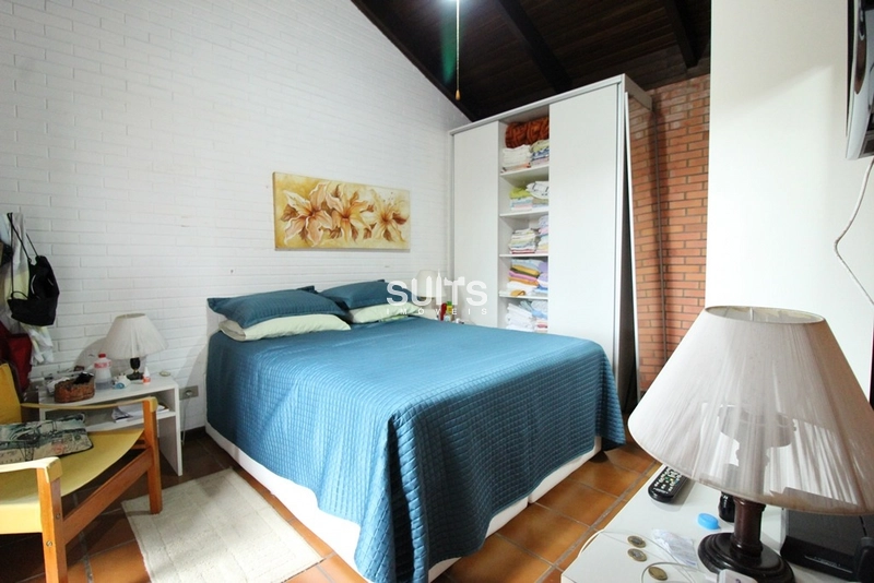 Ótimo sobrado com 02 terrenos no centro de Xangri-Lá: 15ª foto da galeria de imagens do imóvel