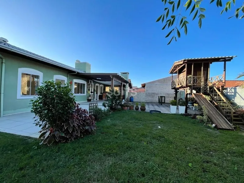 Excelente casa com 02 terrenos próximo ao mar em Atlântida Sul: 27ª foto da galeria de imagens do imóvel