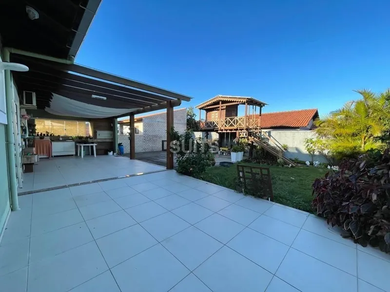 Excelente casa com 02 terrenos próximo ao mar em Atlântida Sul: 17ª foto da galeria de imagens do imóvel