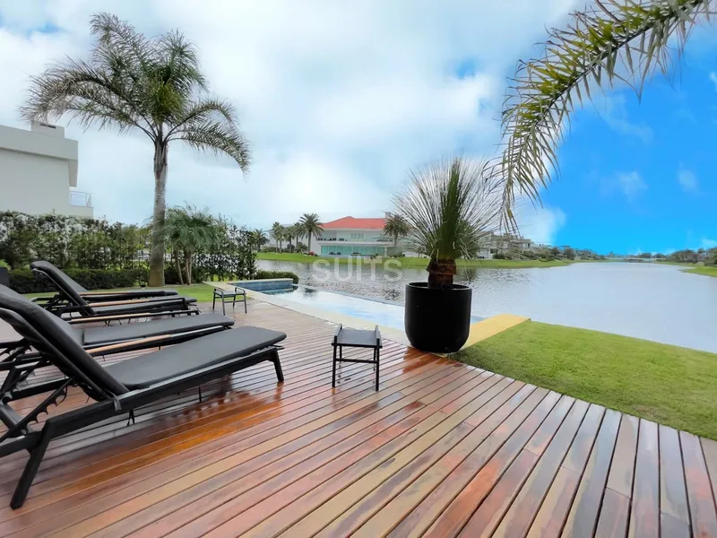 Belíssimo sobrado com vista para todo o condomínio no Enseada: 38ª foto da galeria de imagens do imóvel