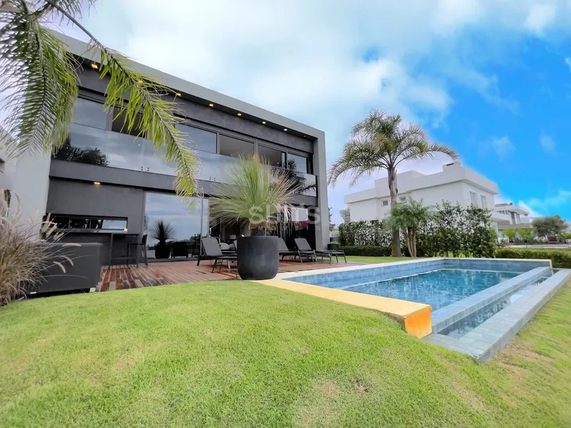 Belíssimo sobrado com vista para todo o condomínio no Enseada: 34ª foto da galeria de imagens do imóvel