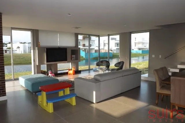 Excelente sobrado no condomínio Malibu: 2ª foto da galeria de imagens do imóvel