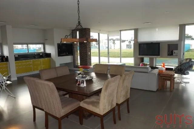 Excelente sobrado no condomínio Malibu: 4ª foto da galeria de imagens do imóvel