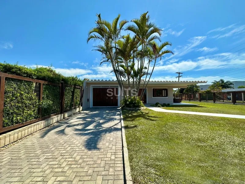 Linda Casa de esquina na praia de Atlântida: 11ª foto da galeria de imagens do imóvel