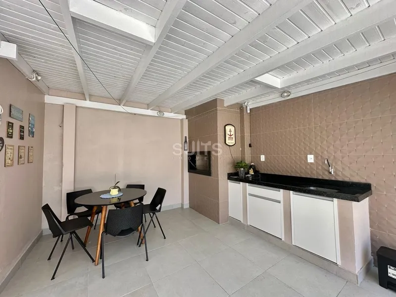 Linda Casa de esquina na praia de Atlântida: 60ª foto da galeria de imagens do imóvel