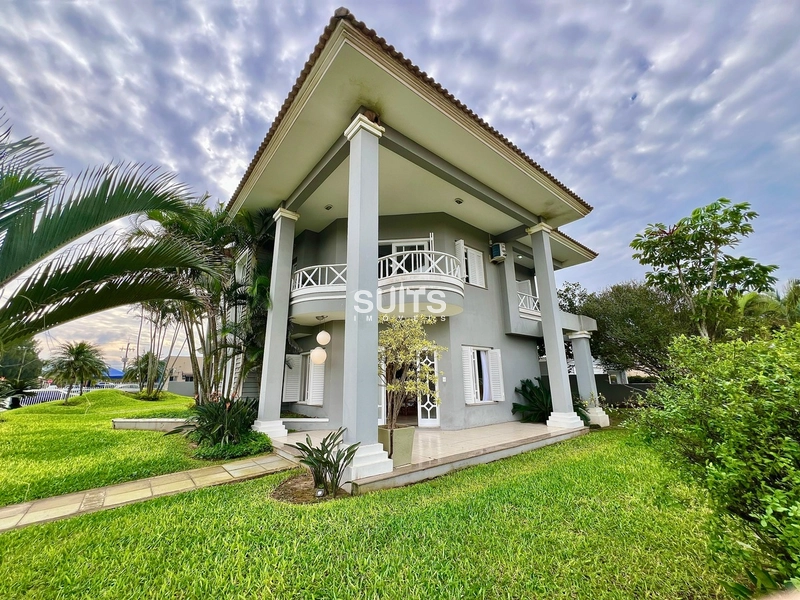 Excelente sobrado de esquina na praia de Atlântida: 1ª foto da galeria de imagens do imóvel