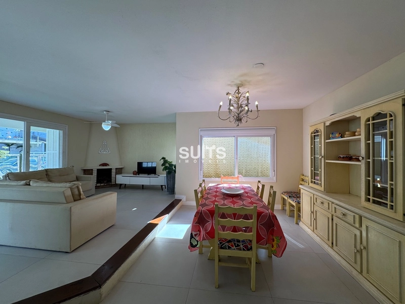 Excelente casa à 01 quadra do mar no Centro de Xangri-Lá: 8ª foto da galeria de imagens do imóvel