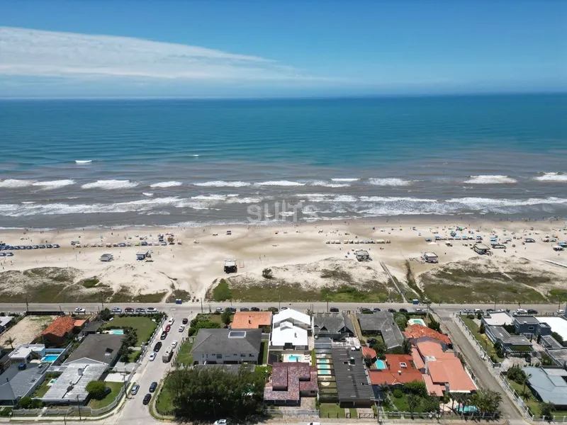 Magnífica mansão à beira mar na praia de Atlântida: 42ª foto da galeria de imagens do imóvel