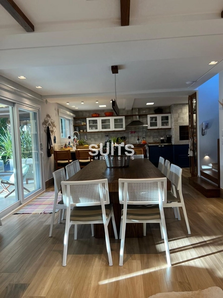 Lindo sobrado à venda no condomínio Villas Resort: 3ª foto da galeria de imagens do imóvel