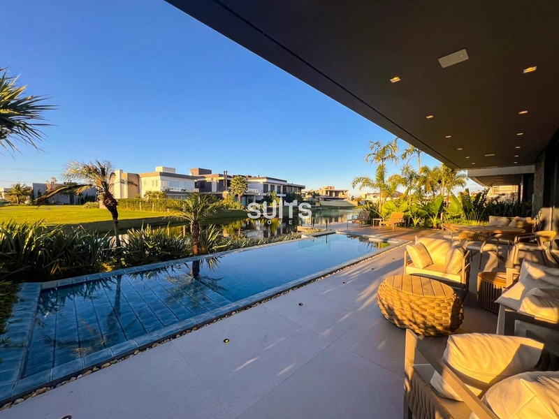 Linda casa de alto padrão no condomínio Sense: 47ª foto da galeria de imagens do imóvel