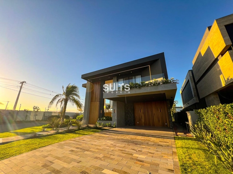 Linda casa de alto padrão no condomínio Sense: 3ª foto da galeria de imagens do imóvel