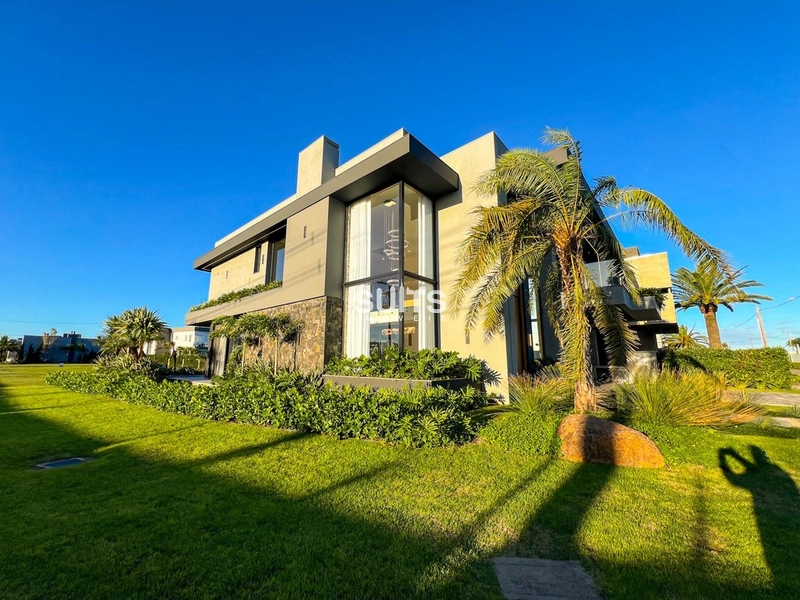 Linda casa de alto padrão no condomínio Sense: 5ª foto da galeria de imagens do imóvel