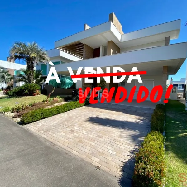 Excelente sobrado beira lago no condomínio Malibu: 1ª foto da galeria de imagens do imóvel