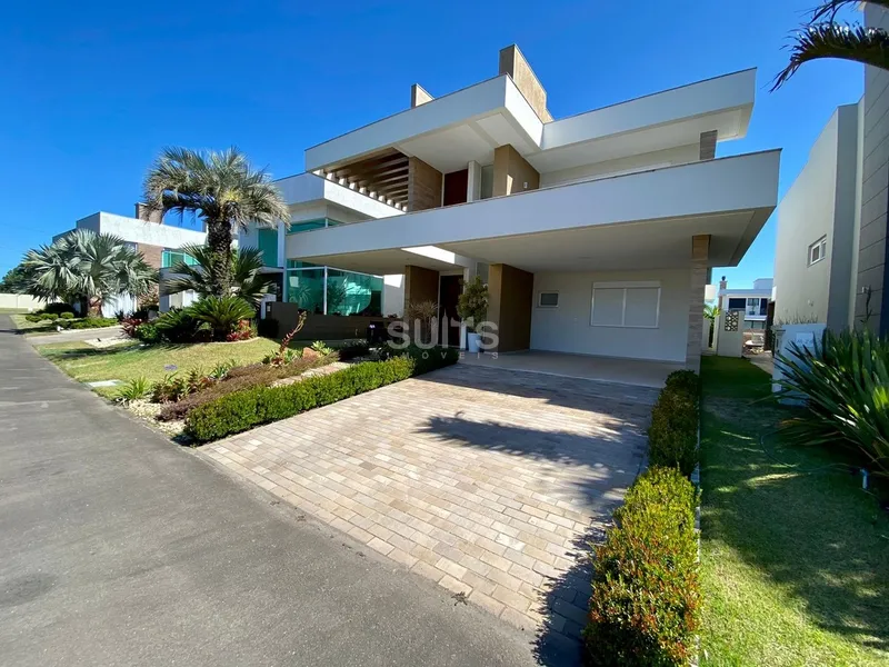 Excelente sobrado beira lago no condomínio Malibu: 2ª foto da galeria de imagens do imóvel