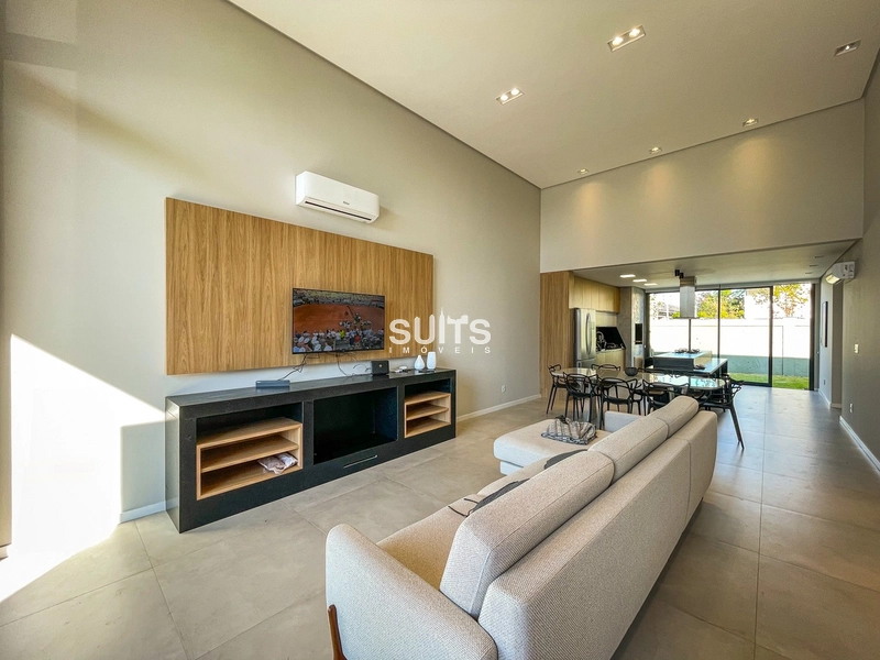 Excelente casa à venda no condomínio Sunset: 3ª foto da galeria de imagens do imóvel