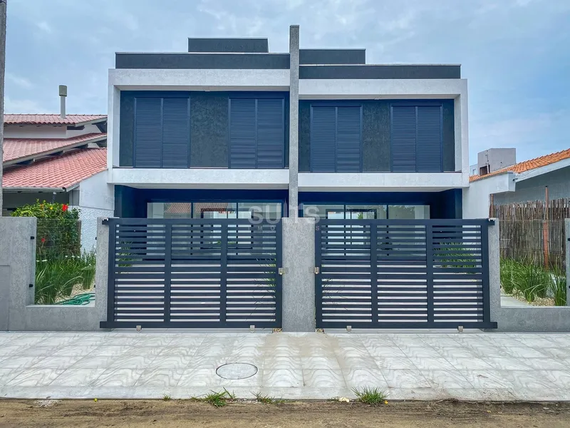 Excelente duplex à venda no Centro da praia de Xangri-Lá: 2ª foto da galeria de imagens do imóvel