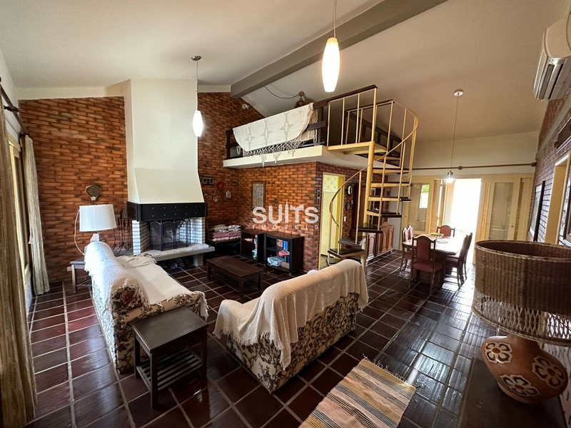 EXCELENTE CASA COM DOIS TERRENOS: 11ª foto da galeria de imagens do imóvel