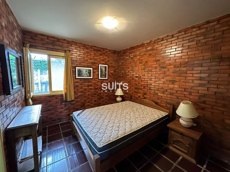 EXCELENTE CASA COM DOIS TERRENOS: 28ª foto da galeria de imagens do imóvel