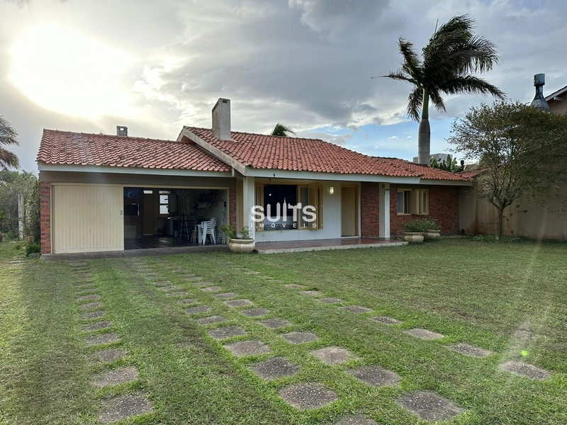 EXCELENTE CASA COM DOIS TERRENOS: 4ª foto da galeria de imagens do imóvel