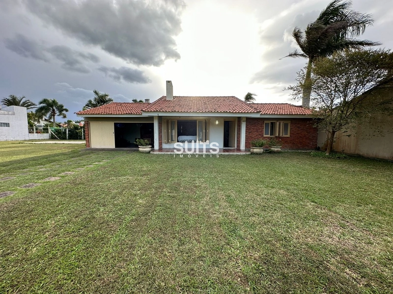 EXCELENTE CASA COM DOIS TERRENOS: 2ª foto da galeria de imagens do imóvel