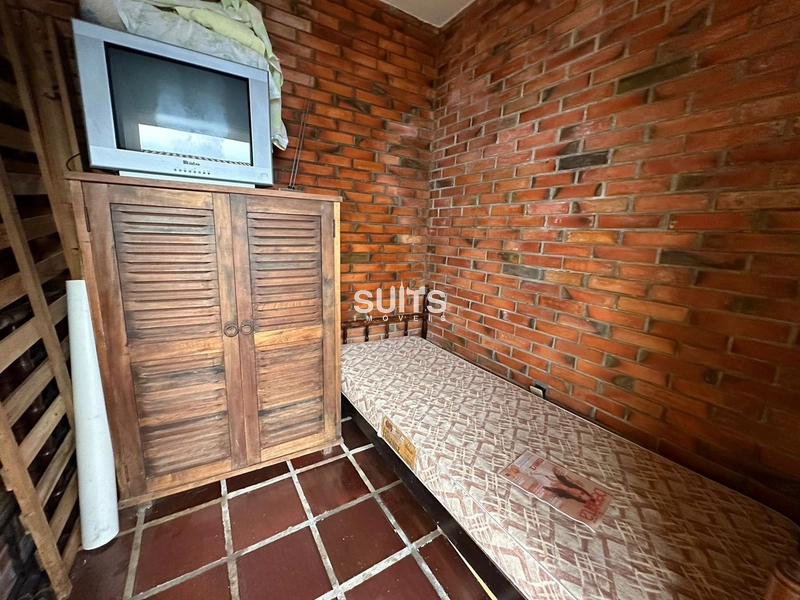 EXCELENTE CASA COM DOIS TERRENOS: 35ª foto da galeria de imagens do imóvel