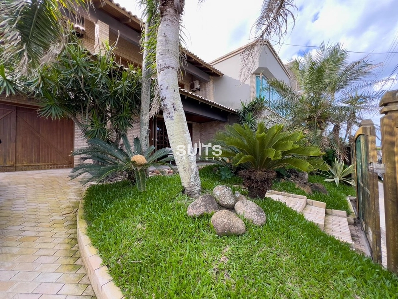 Excelente sobrado a poucos metros do mar no Centro de Xangri-Lá: 3ª foto da galeria de imagens do imóvel