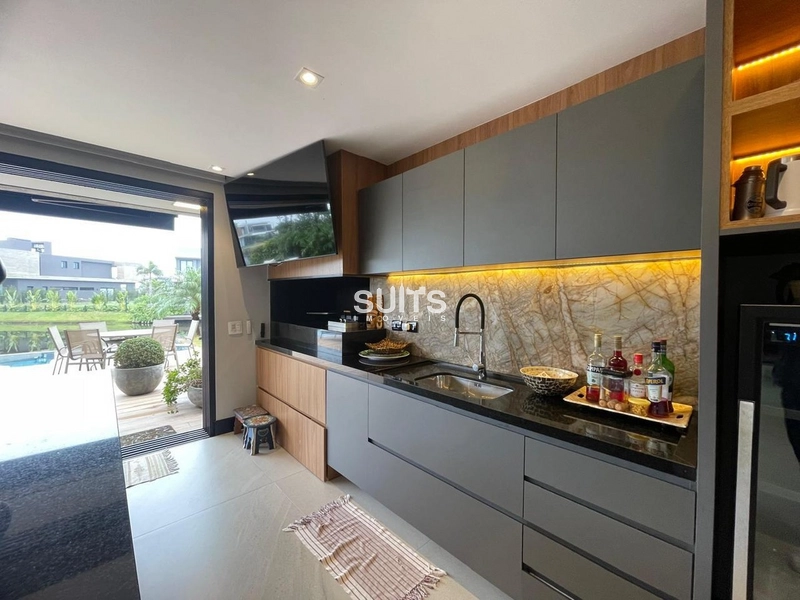 Lindíssimo sobrado beira lago à venda no condomínio Sense: 9ª foto da galeria de imagens do imóvel