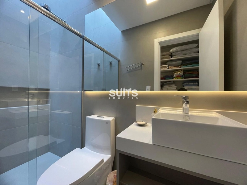 Lindíssimo sobrado beira lago à venda no condomínio Sense: 45ª foto da galeria de imagens do imóvel