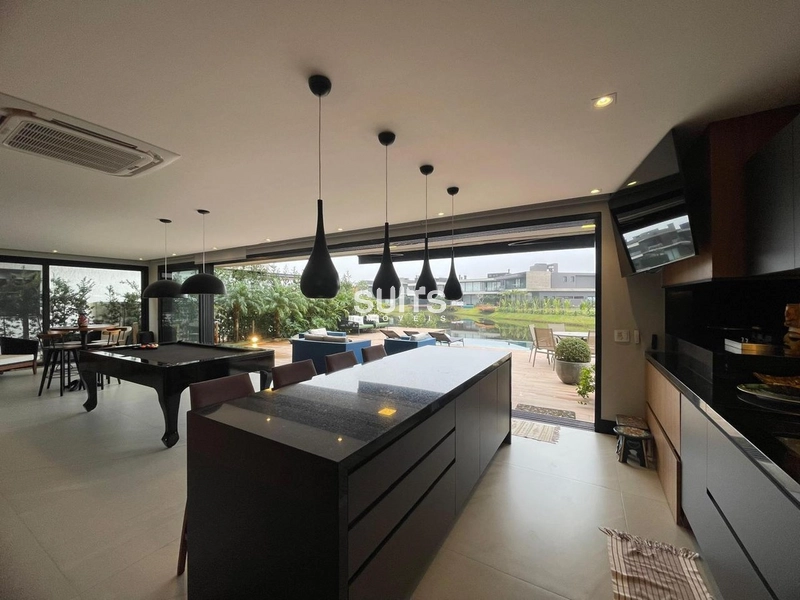 Lindíssimo sobrado beira lago à venda no condomínio Sense: 11ª foto da galeria de imagens do imóvel