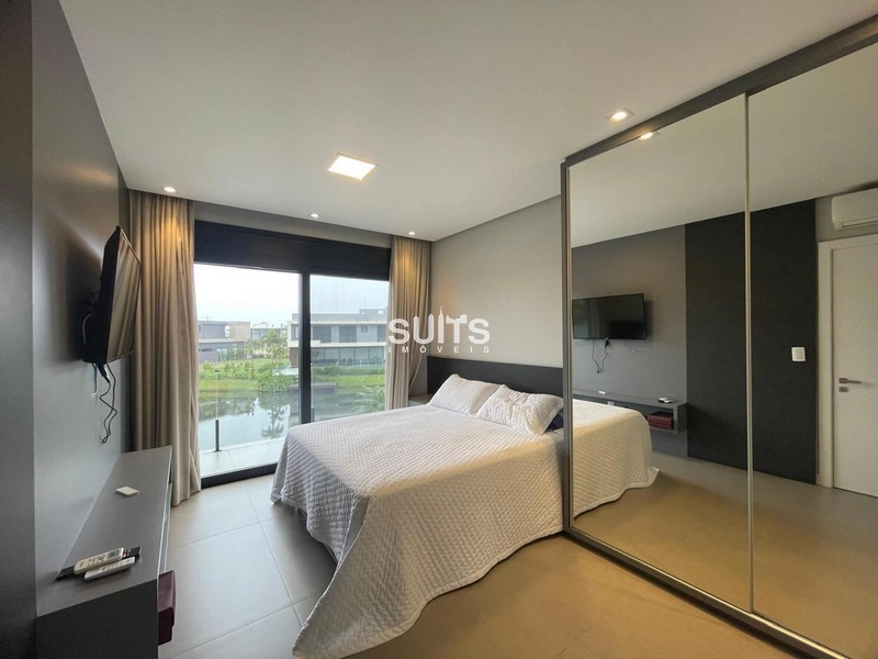 Lindíssimo sobrado beira lago à venda no condomínio Sense: 44ª foto da galeria de imagens do imóvel