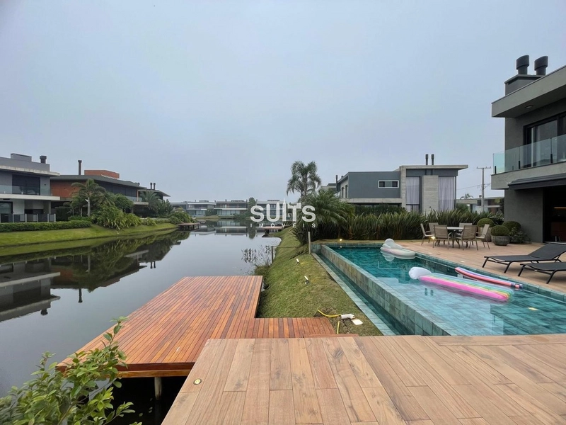 Lindíssimo sobrado beira lago à venda no condomínio Sense: 21ª foto da galeria de imagens do imóvel