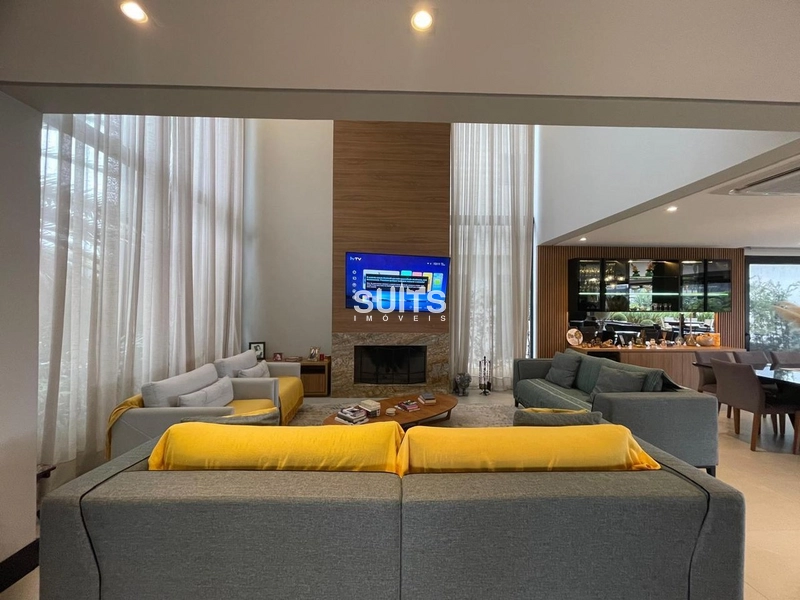 Lindíssimo sobrado beira lago à venda no condomínio Sense: 3ª foto da galeria de imagens do imóvel