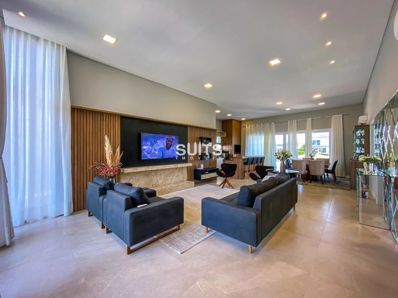 Incrível casa térrea beira lago no condomínio Enseada: 3ª foto da galeria de imagens do imóvel