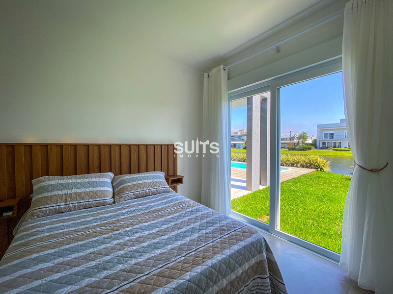 Incrível casa térrea beira lago no condomínio Enseada: 16ª foto da galeria de imagens do imóvel