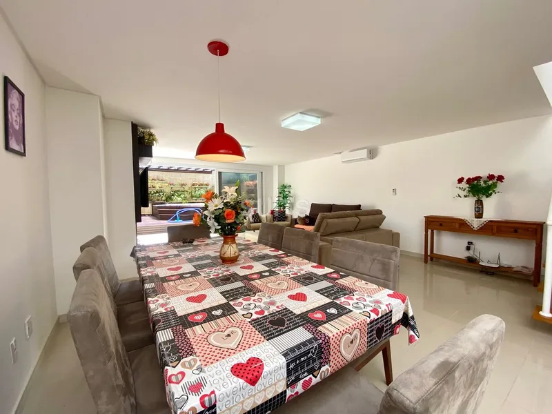 Excelente sobrado no Condomínio Solanas na beira-mar de Atlântida: 1ª foto da galeria de imagens do imóvel