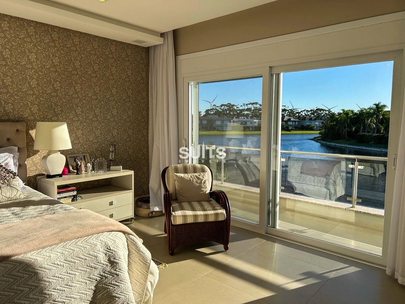 Lindo sobrado Beira-Lago à venda no Condomínio Bosques de Atlântida: 44ª foto da galeria de imagens do imóvel