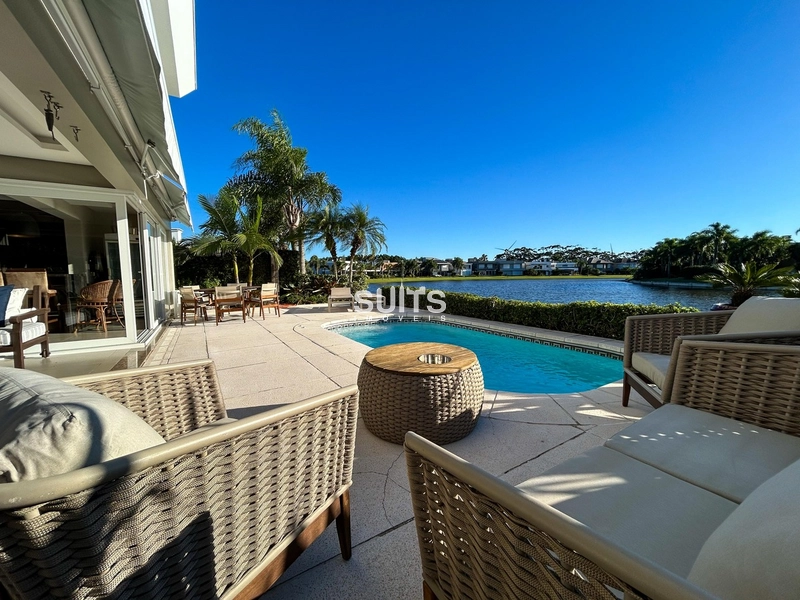Lindo sobrado Beira-Lago à venda no Condomínio Bosques de Atlântida: 21ª foto da galeria de imagens do imóvel
