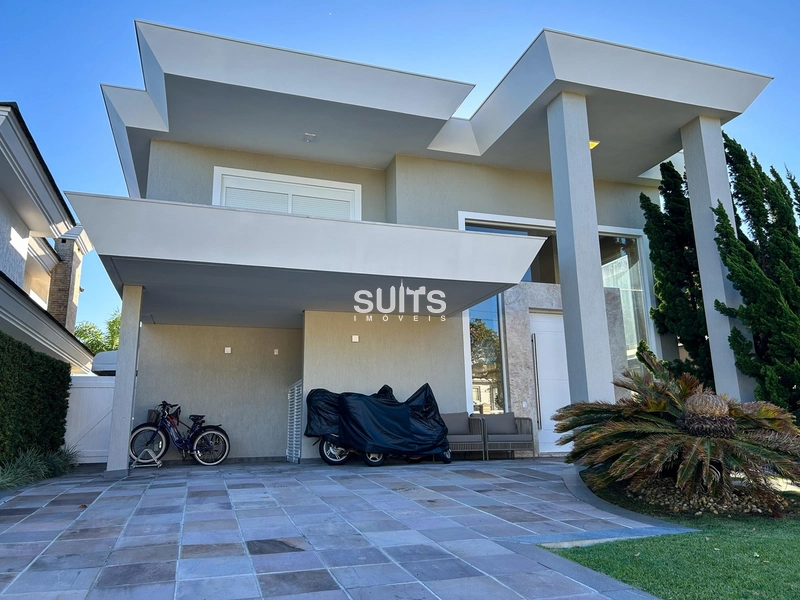 Lindo sobrado Beira-Lago à venda no Condomínio Bosques de Atlântida: 1ª foto da galeria de imagens do imóvel