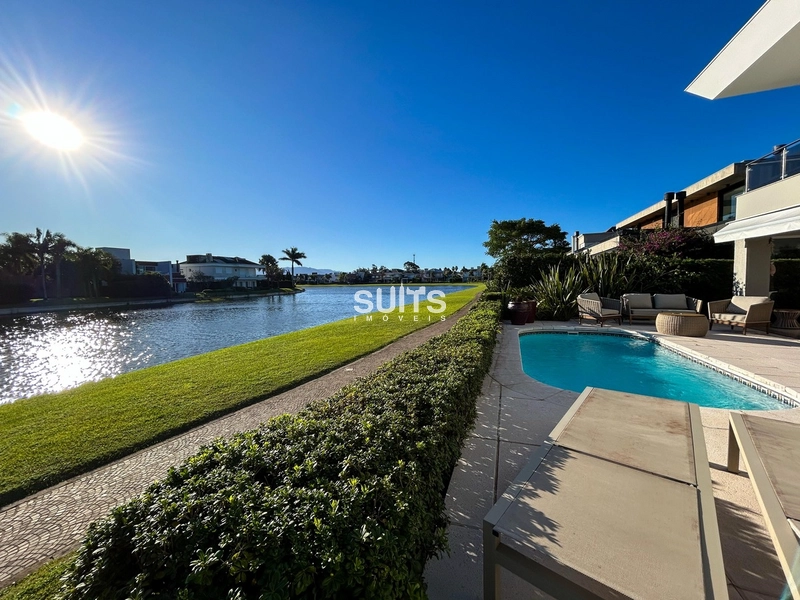 Lindo sobrado Beira-Lago à venda no Condomínio Bosques de Atlântida: 24ª foto da galeria de imagens do imóvel
