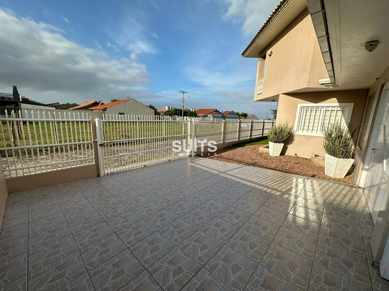 Excelente Sobrado á poucos metros do mar em Rainha do mar: 4ª foto da galeria de imagens do imóvel