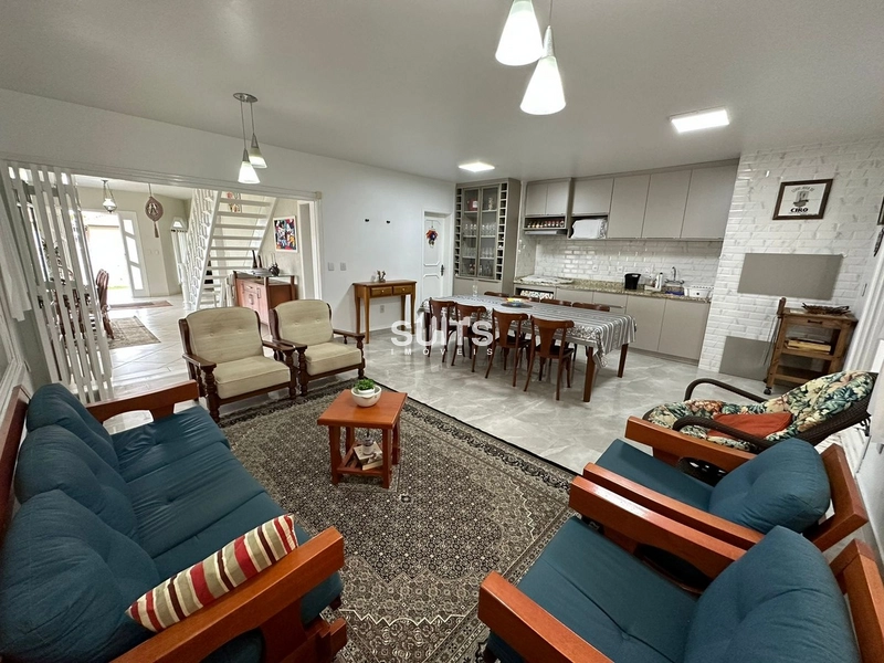 Excelente Sobrado á poucos metros do mar em Rainha do mar: 18ª foto da galeria de imagens do imóvel