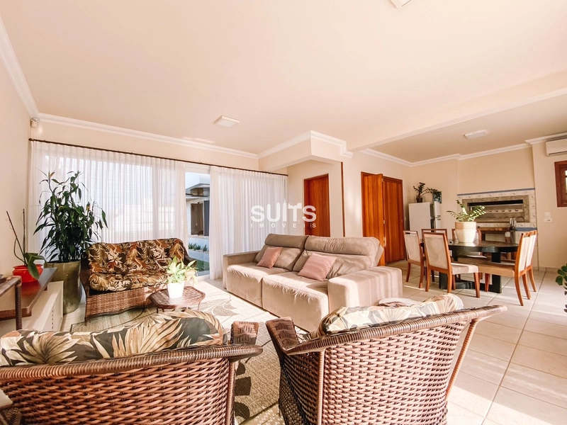 Excelente sobrado com localização diferenciada na praia de Atlântida: 6ª foto da galeria de imagens do imóvel