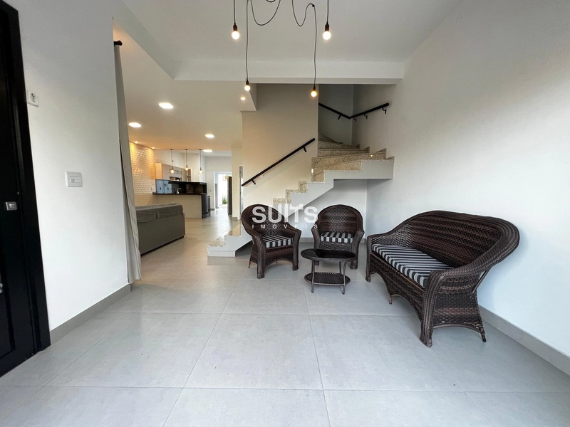 Excelente duplex à venda no Centro: 3ª foto da galeria de imagens do imóvel