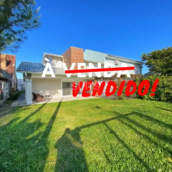 Belíssimo sobrado à 01 quadra do mar no Centro de Xangri-Lá: 1ª foto da galeria de imagens do imóvel