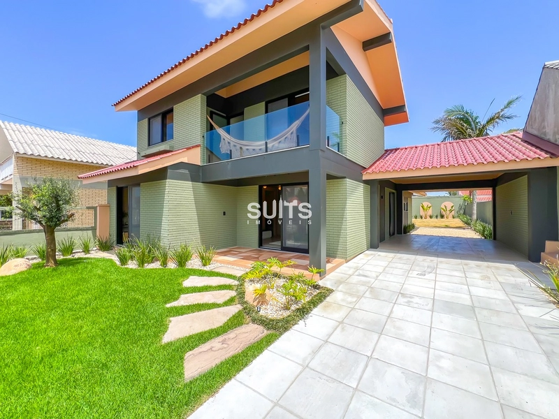 Excelente Sobrado à 01 quadra do mar no Centro da praia de Xangri-Lá: 1ª foto da galeria de imagens do imóvel